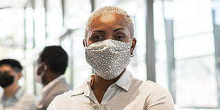 Woman wearing a face mask